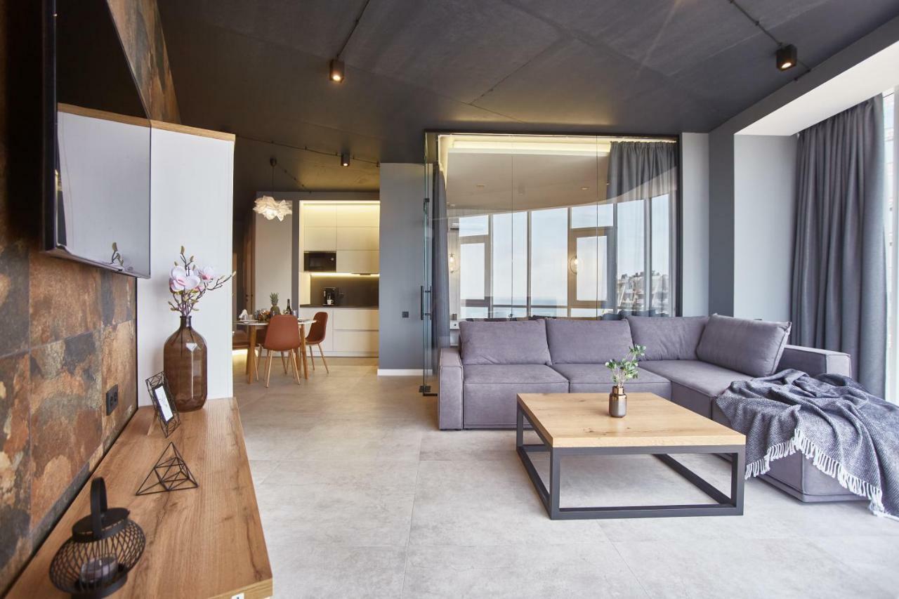 Gagarin Plaza Luxury Sea View Apartments Odessa Dış mekan fotoğraf