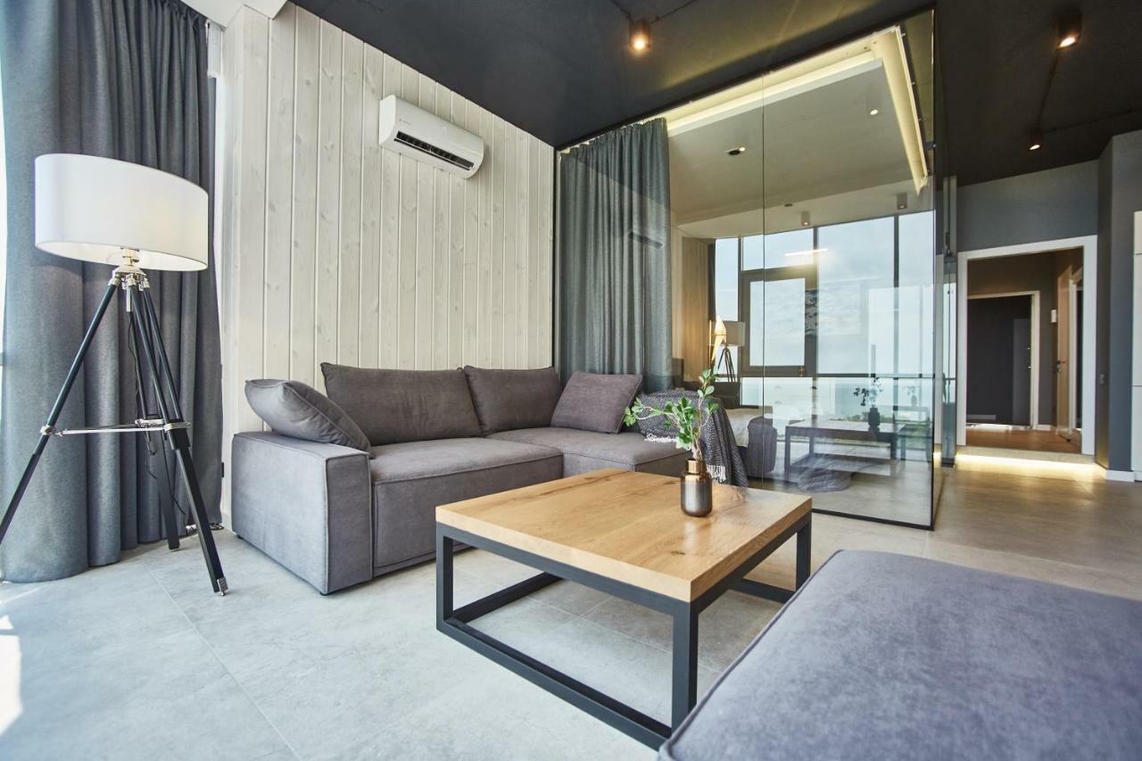 Gagarin Plaza Luxury Sea View Apartments Odessa Dış mekan fotoğraf