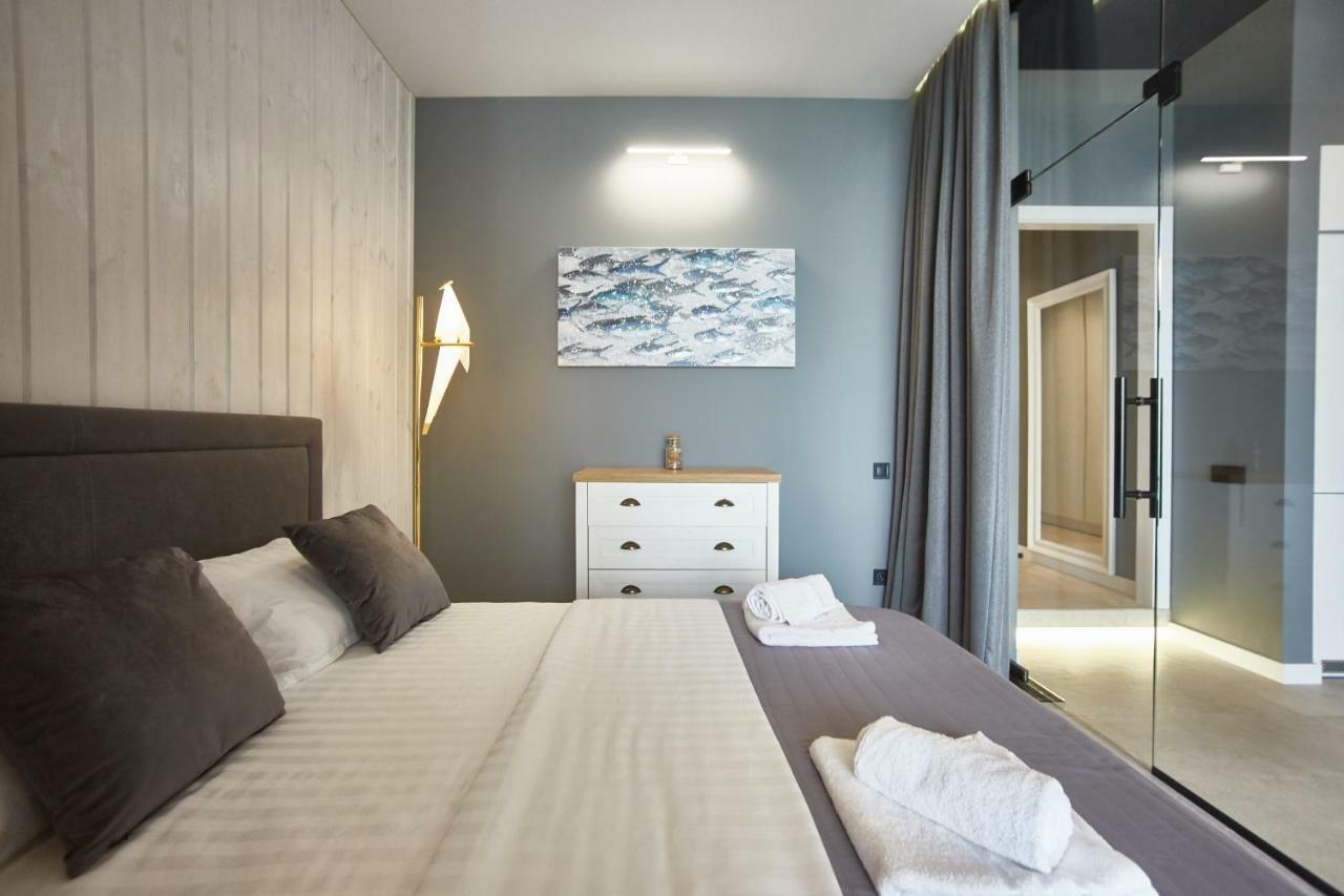Gagarin Plaza Luxury Sea View Apartments Odessa Dış mekan fotoğraf