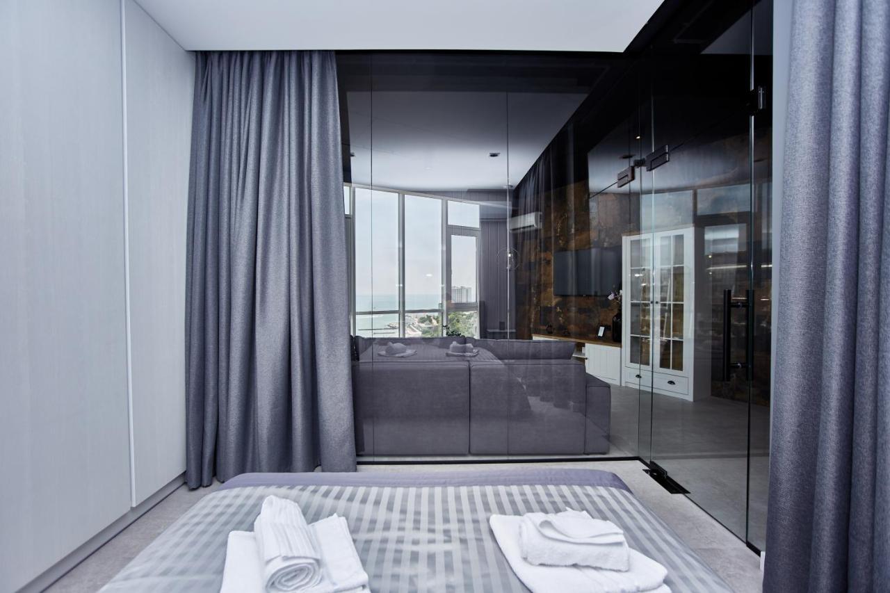 Gagarin Plaza Luxury Sea View Apartments Odessa Dış mekan fotoğraf
