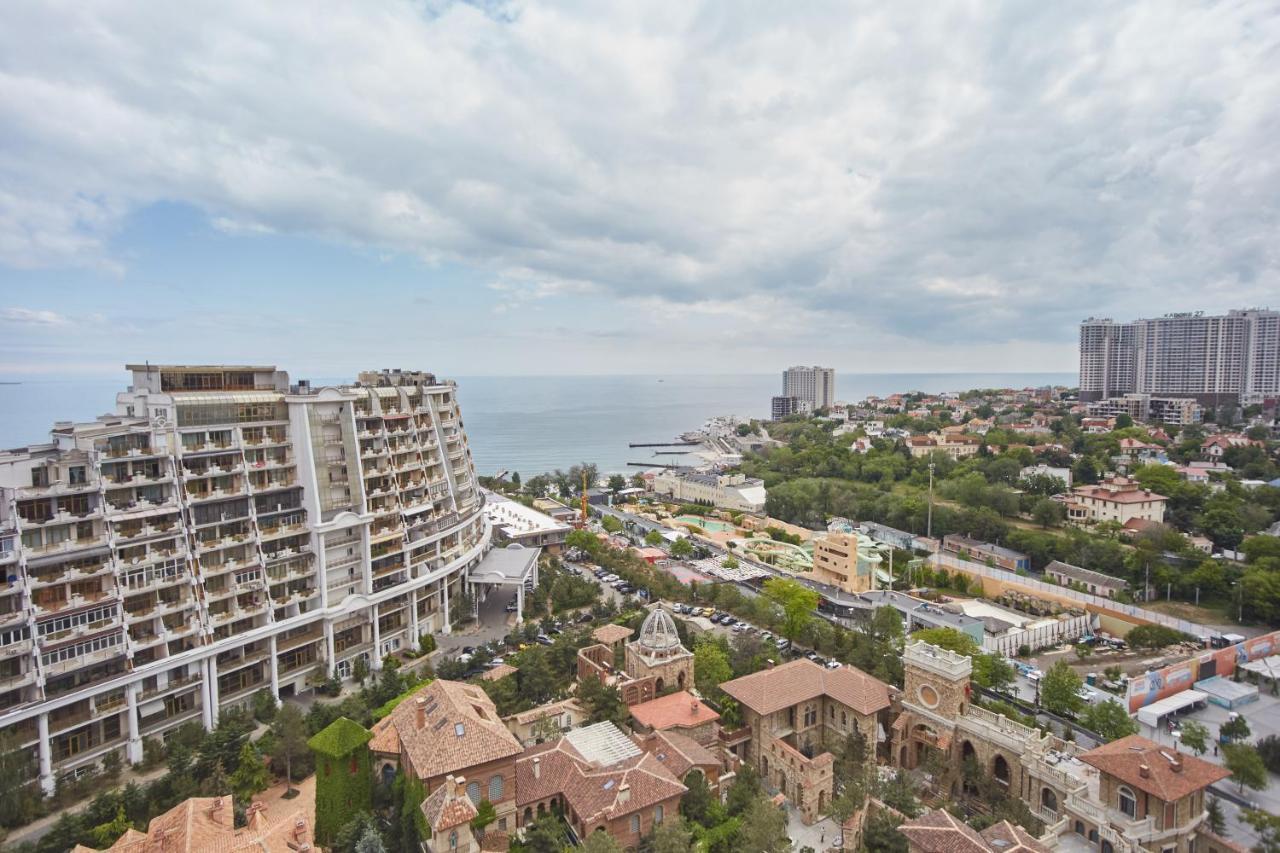 Gagarin Plaza Luxury Sea View Apartments Odessa Dış mekan fotoğraf