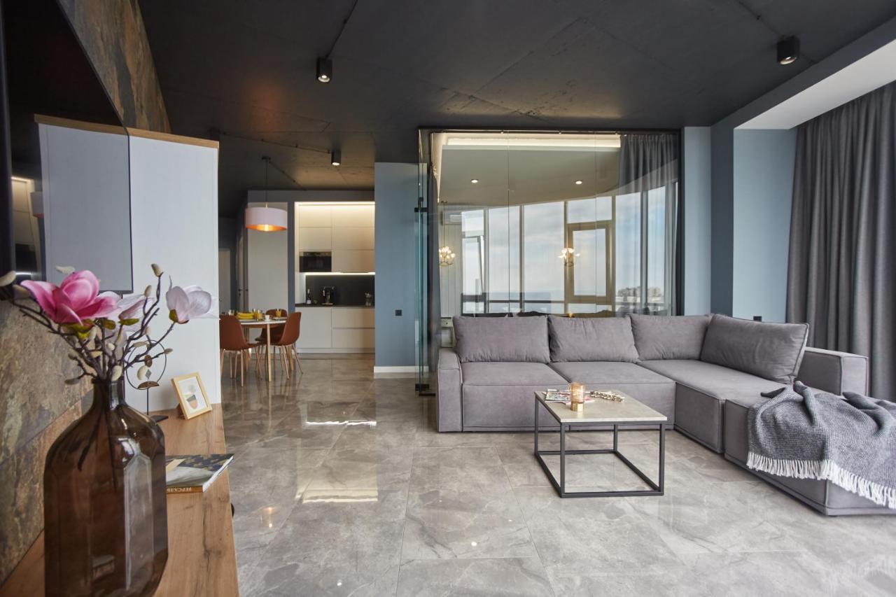 Gagarin Plaza Luxury Sea View Apartments Odessa Dış mekan fotoğraf