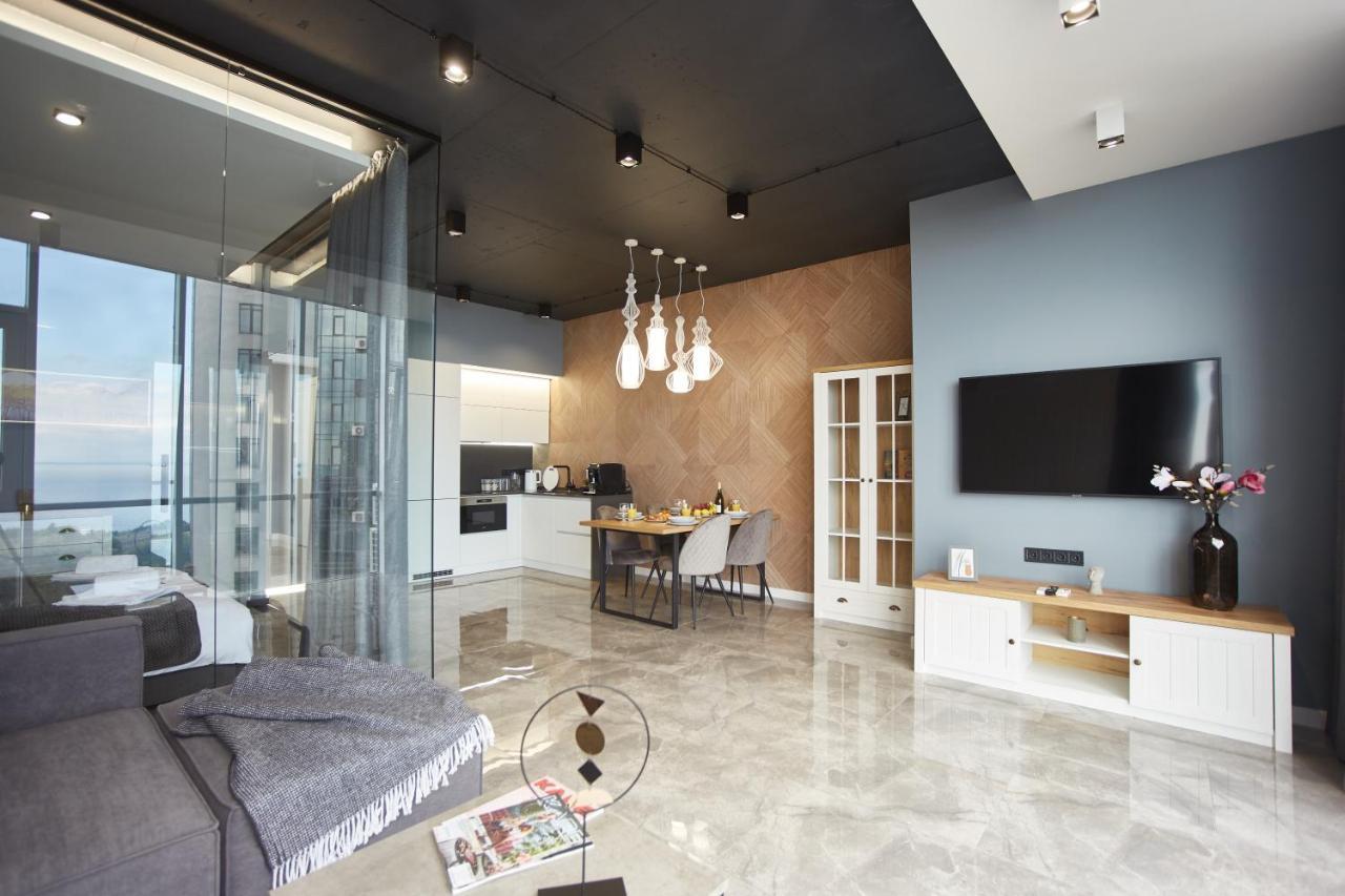 Gagarin Plaza Luxury Sea View Apartments Odessa Dış mekan fotoğraf